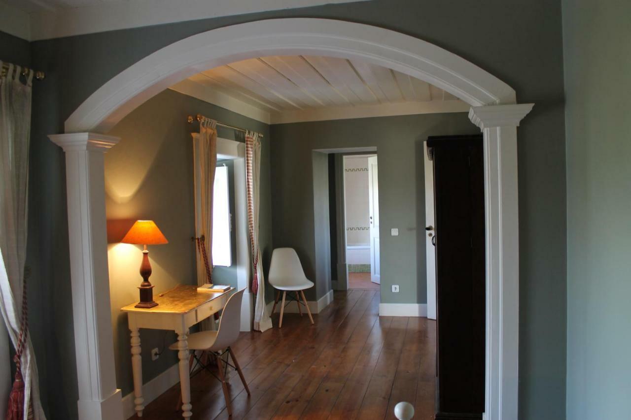 Quinta Do Outeiro Bed & Breakfast วิลา โนวา เจ ปัวอาเรส ภายนอก รูปภาพ