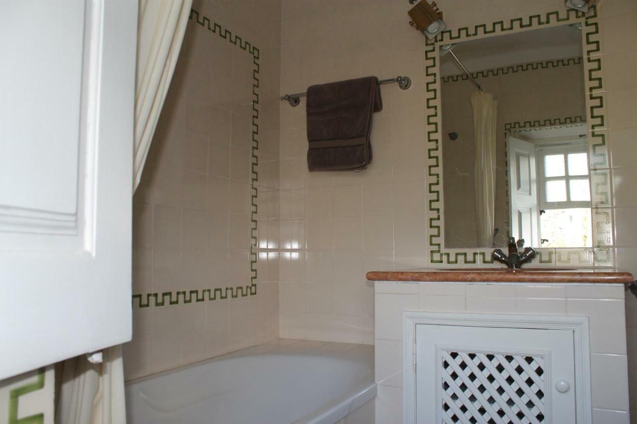 Quinta Do Outeiro Bed & Breakfast วิลา โนวา เจ ปัวอาเรส ภายนอก รูปภาพ
