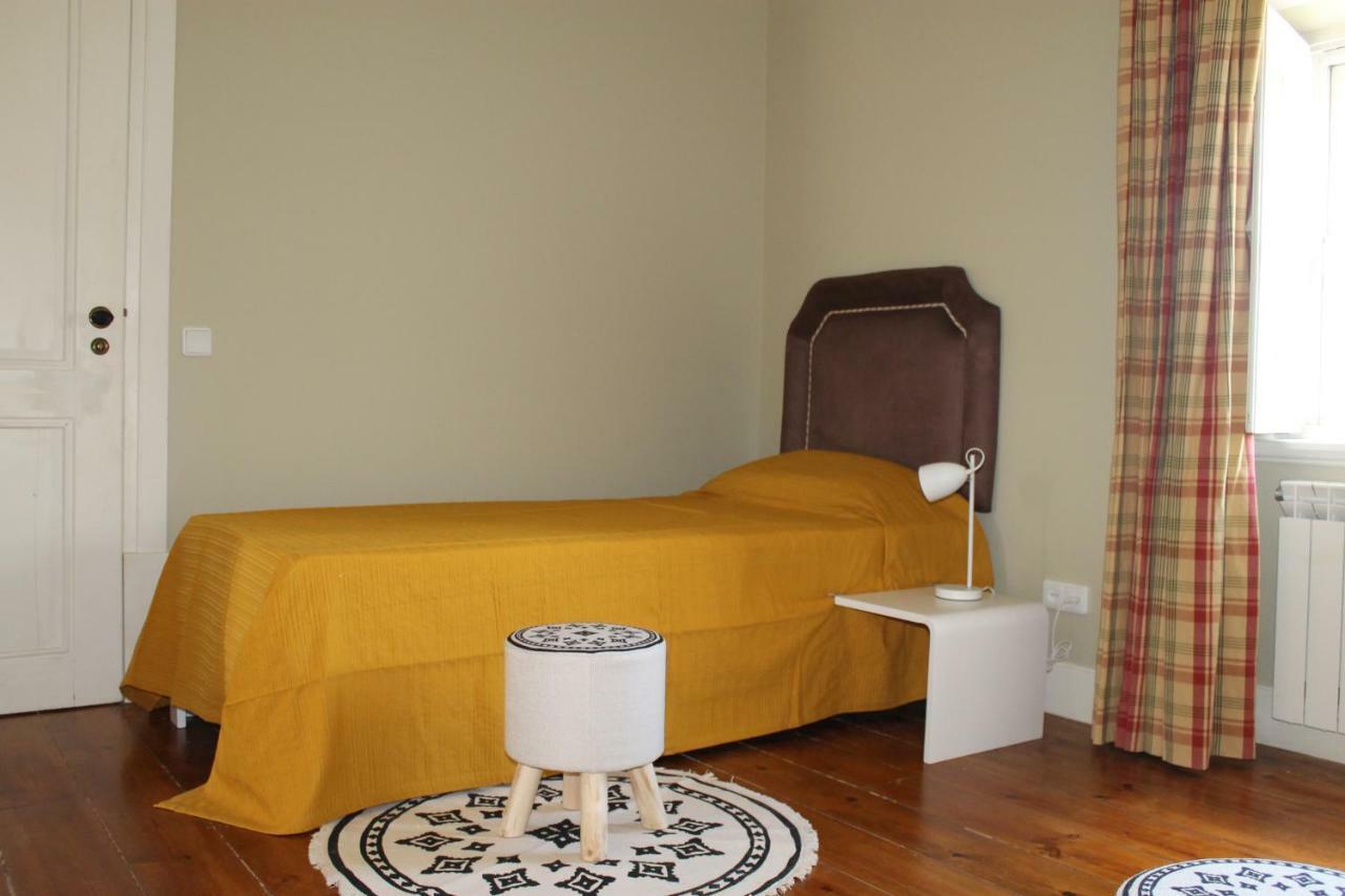 Quinta Do Outeiro Bed & Breakfast วิลา โนวา เจ ปัวอาเรส ภายนอก รูปภาพ