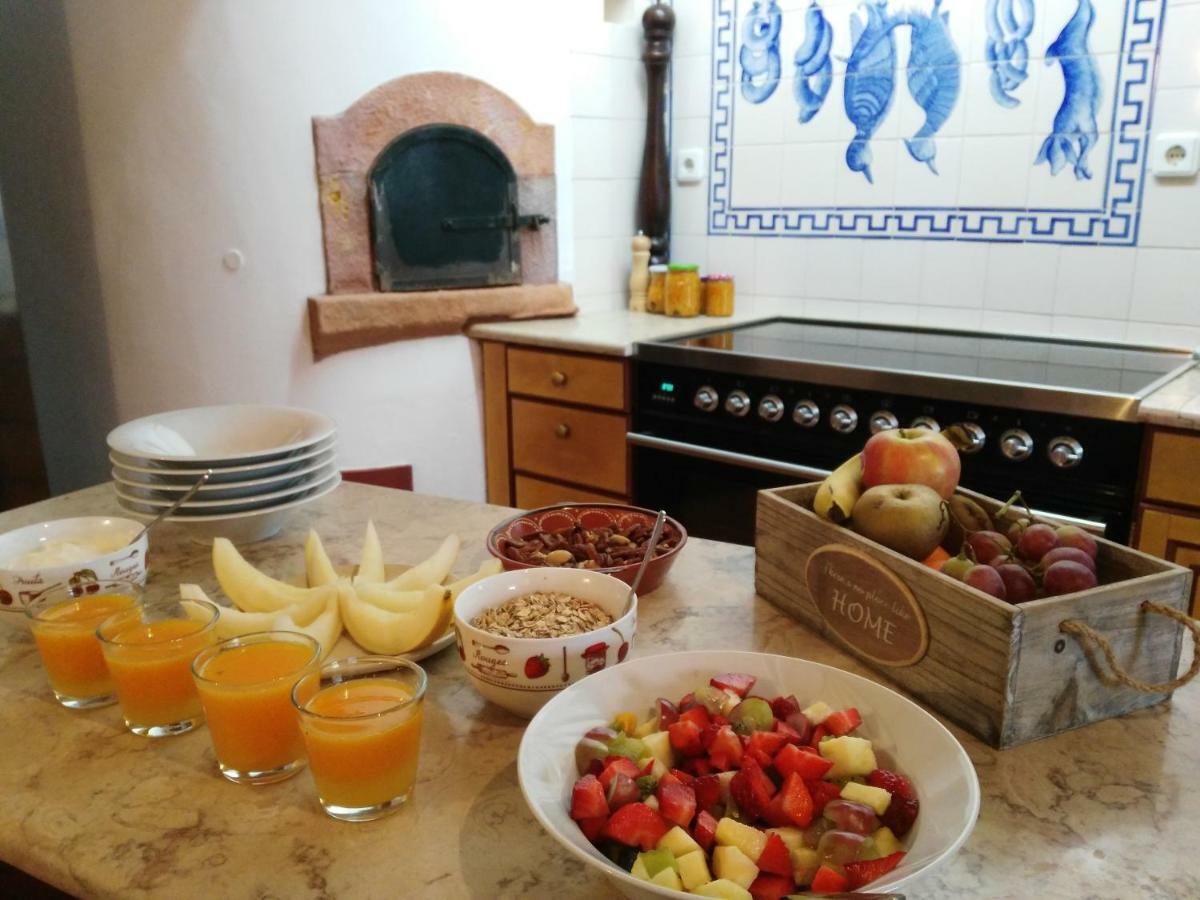 Quinta Do Outeiro Bed & Breakfast วิลา โนวา เจ ปัวอาเรส ภายนอก รูปภาพ