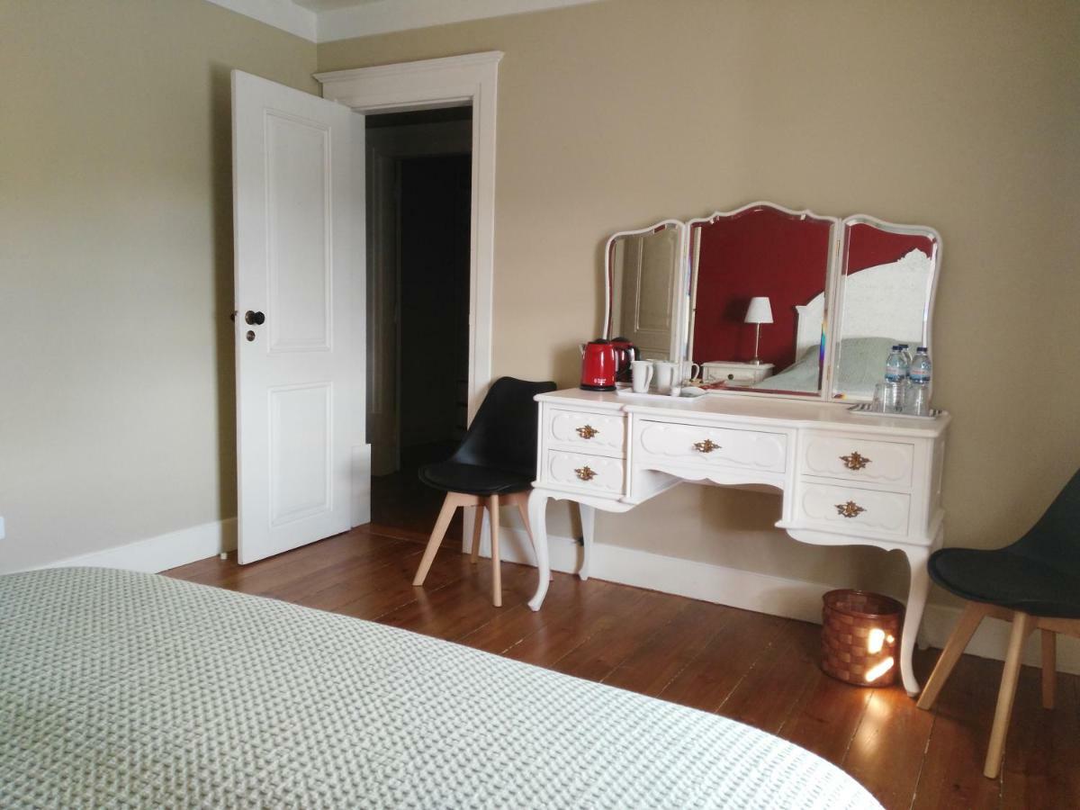 Quinta Do Outeiro Bed & Breakfast วิลา โนวา เจ ปัวอาเรส ภายนอก รูปภาพ