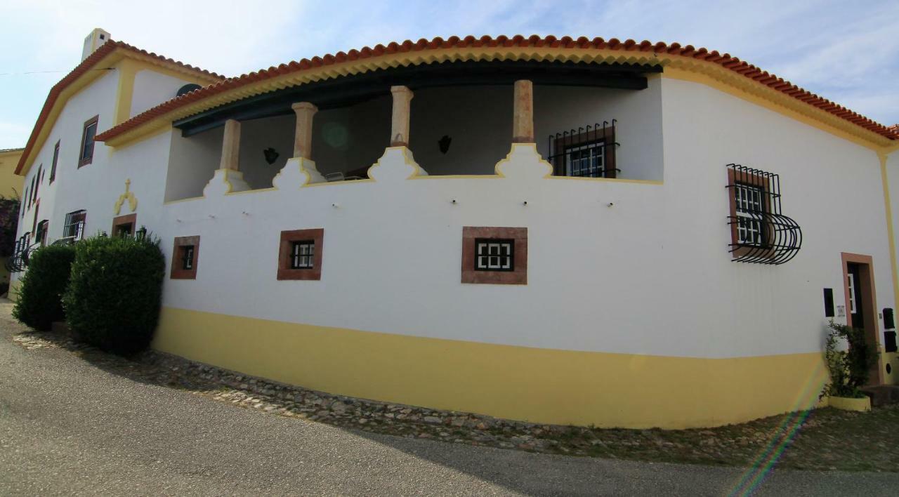 Quinta Do Outeiro Bed & Breakfast วิลา โนวา เจ ปัวอาเรส ภายนอก รูปภาพ
