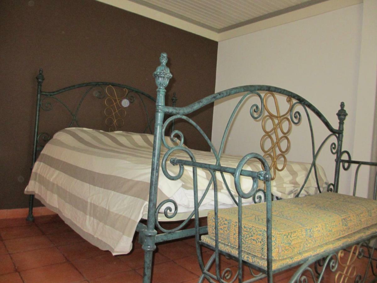 Quinta Do Outeiro Bed & Breakfast วิลา โนวา เจ ปัวอาเรส ภายนอก รูปภาพ