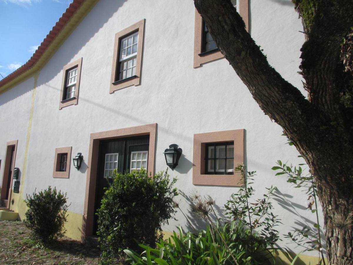 Quinta Do Outeiro Bed & Breakfast วิลา โนวา เจ ปัวอาเรส ภายนอก รูปภาพ